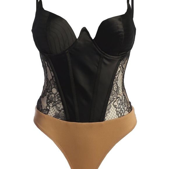 JLUXLABEL Black Lace Bodysuit - Picture 4 of 4